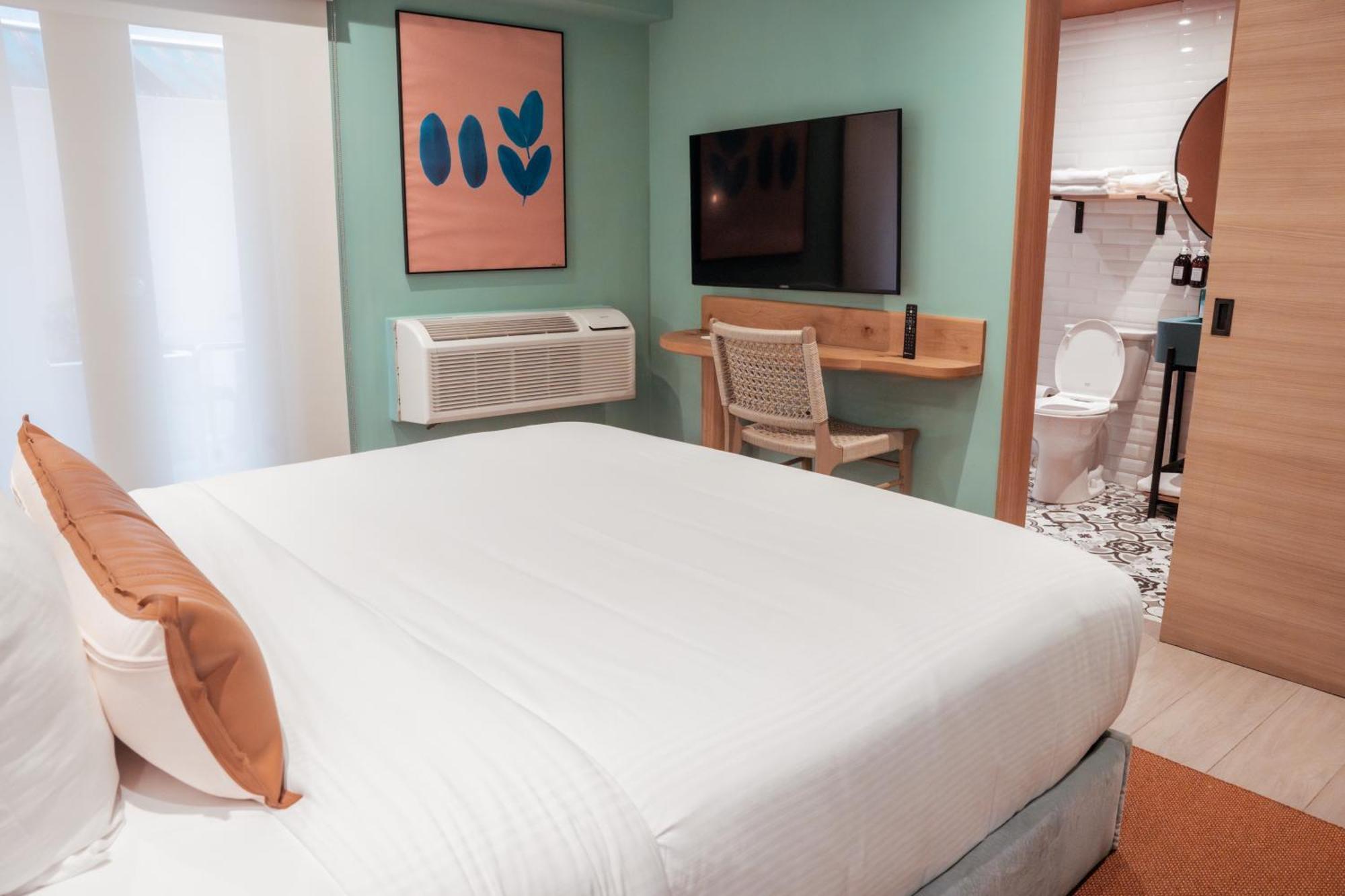 Hibird- And Apartahotel 4*